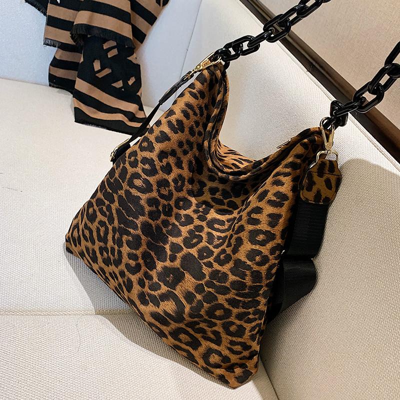 

Sexy Leopard large Armpit bag 2021 Fashion New High-quality Velvet Women's Designer Handbag High capacity Shoulder Messenger Bag, Black