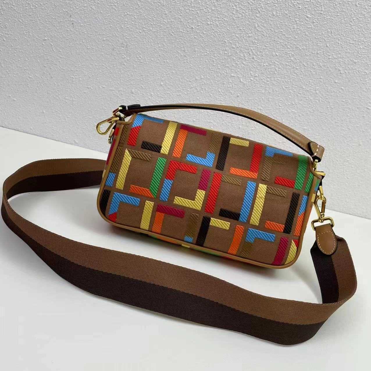 

Bag showecomfort01 2022Hight Quality hobo Tote Famous bag Baguette Canvas Luxury designer Handbag Women Crossbody Shoulder Bags favorite purse real Purses, Brown