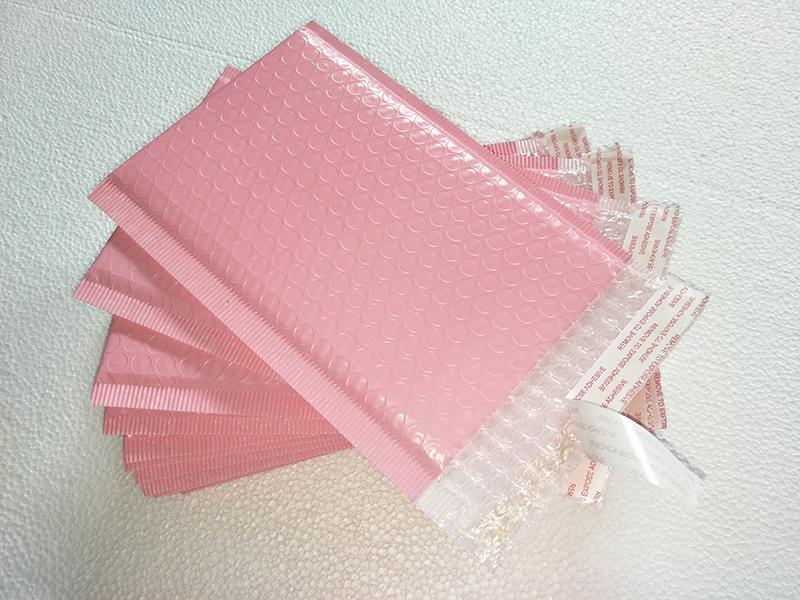 

Wholesale 15x20+4cm 100pcs/lot Light pink Poly bubble Mailer envelopes padded Mailing Bag Self Sealing use for gift package