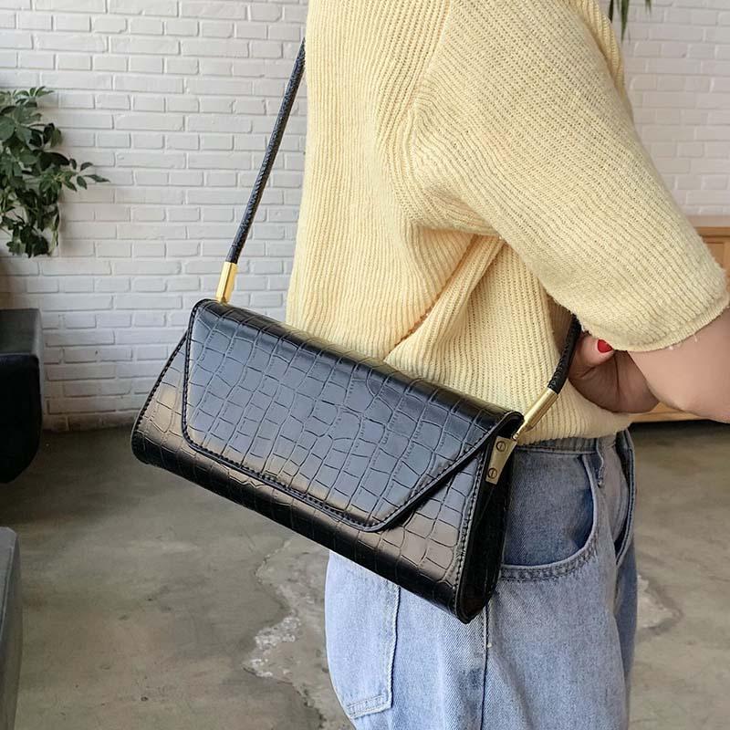 

HOCODO Spring New Pillow Women's Bag Fashion Crocodile Pattern Shoulder Messenger Bags High Quality Leather Crossbody Female Bag, Beige