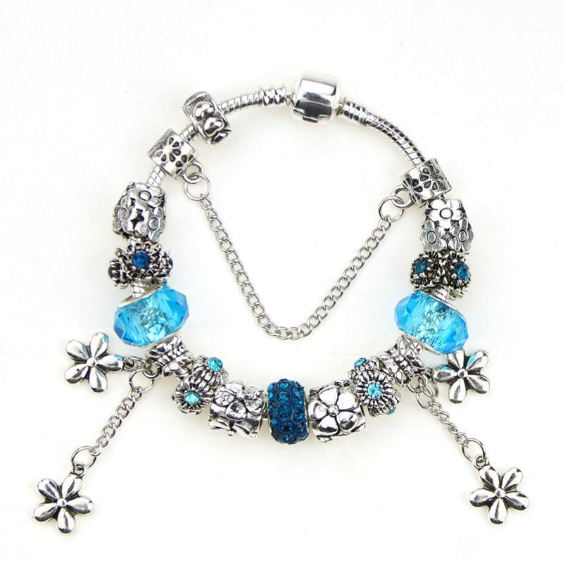

Fashion New Flower Pendant Blue Crystal / Glass Beads Charm Silver Plated Bracelet European Beads Bracelet Female Gifts1