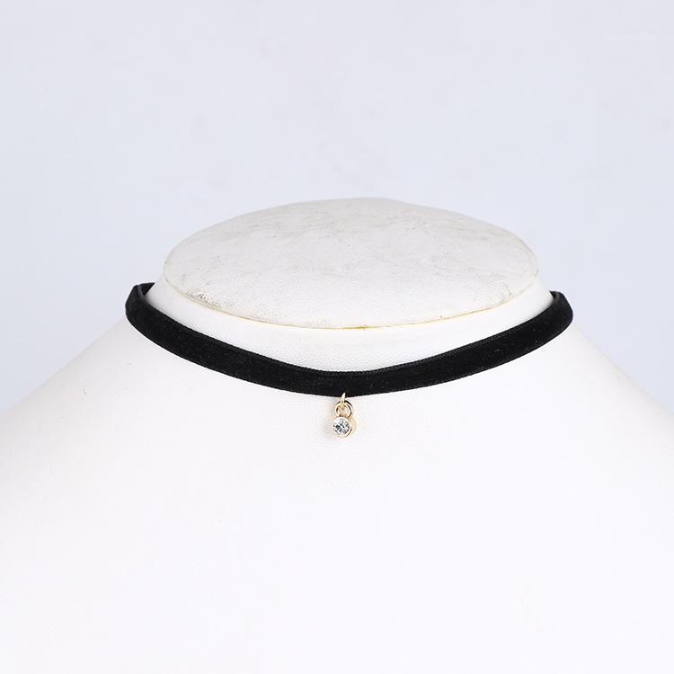 

Black Velvet Chokers Necklace for women Hot Fashion Women Elegance depth 6 mm Ribbon Chokers with Cubic Zircon Pedant Retail1