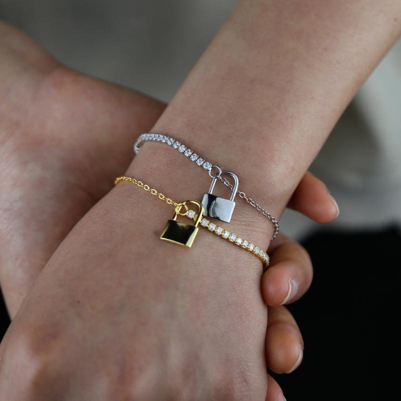 

Simple Fashion Micro Pave 5A CZ Bracelet 2mm Tennis Paper Clip Chain With Lock Charm 15+4CM Adjustable Women Jewelry