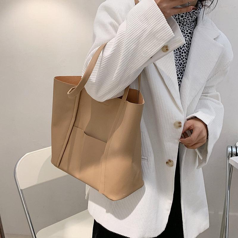 

2021 Simple Design Women Shoulder Bag Ins Chic Handbags Purse Girls Big Capacity Tote Bag Vintage New Female Shopping Pack Mujer, Black