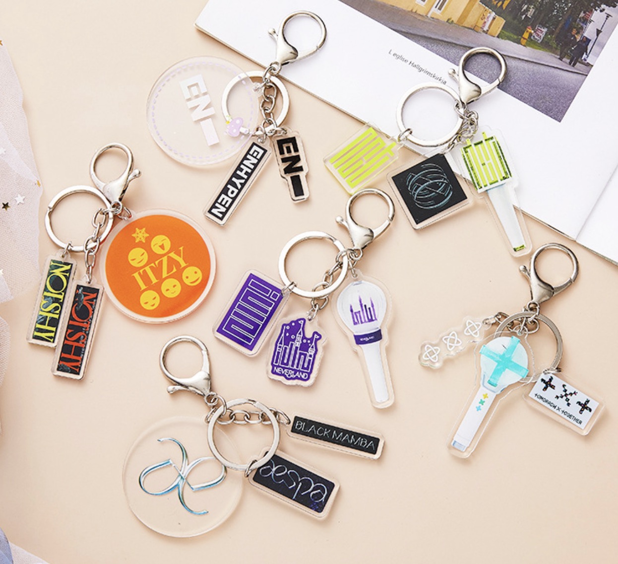 

12pcs/lot free shipping nct itzy txt aespa enhypen (G)I-DLE pendent for free shipping