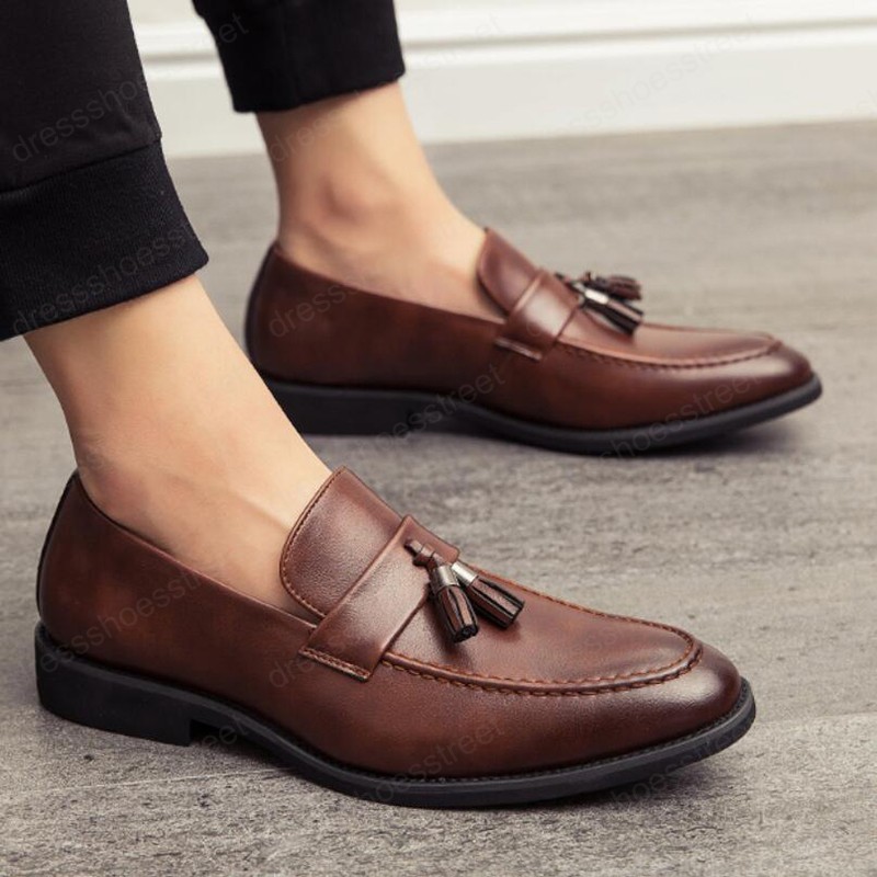 

Men Dress Shoes Luxury Party Social Shoes Elegant Men Formal Shoes Fashion Tassel Male Office Shoe Black Brown