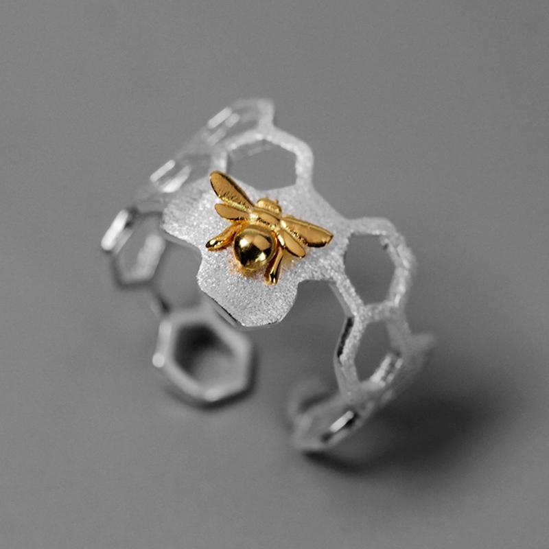 

Creative Honeybee Nest Opening Ring For Women Hollow Out Geometry Gold Color Bee Ring Accessories Fashion Ladies Party Jewelry