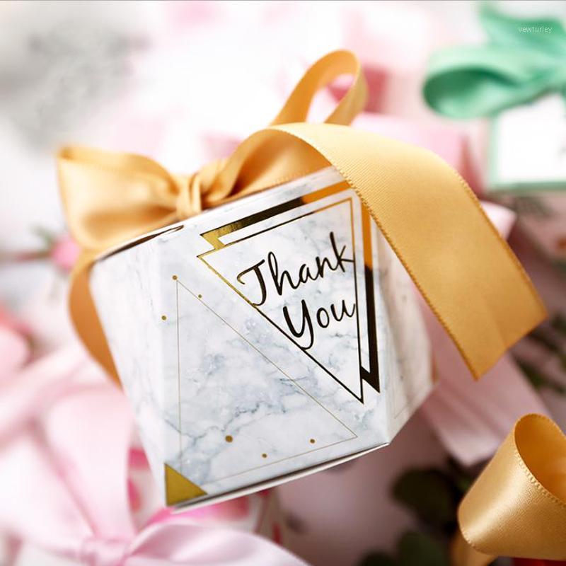 

New High Quality Diamond Paper Candy Boxes Wedding Favors Boxes Baby Shower Party Supplies Bomboniere Thanks Christmas Gift Box1