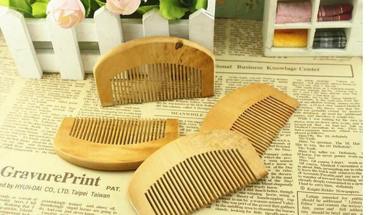 

2021 Best Quality Natural Wooden Comb Beard Hair Brush Pocket Wood Combs Hair Massage Har Care Styling Tool Free Shipping, Silver
