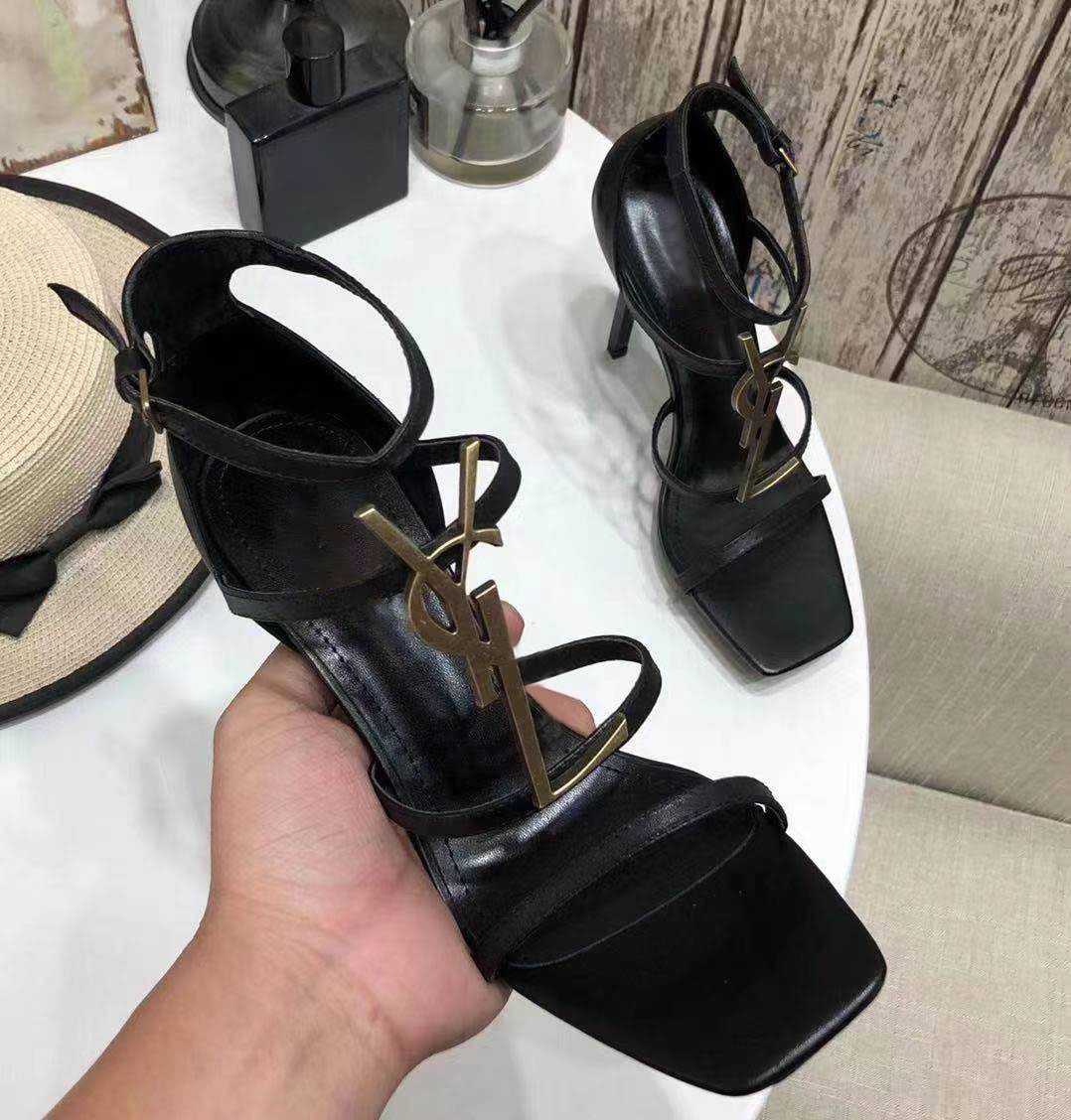 

2021 new European Roman style fashion women's high-heeled sandals, metal decoration, the first choice for sexy women, made of patent leather, Black