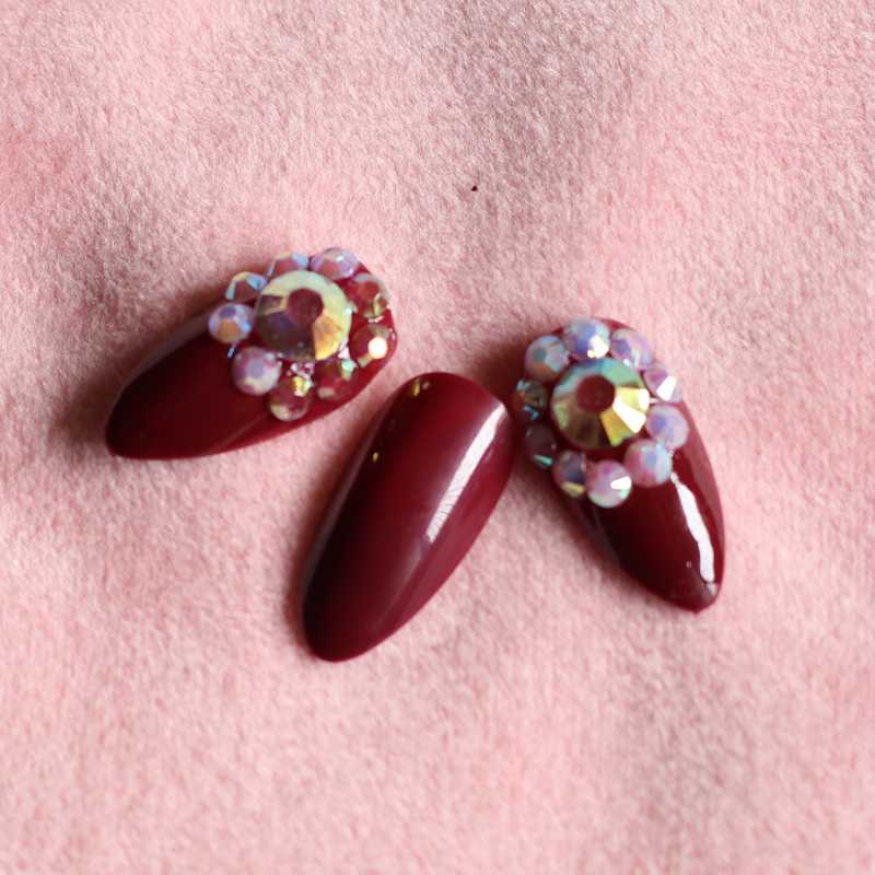 

24 pieces / set of fake nails crimson acrylic handmade nails set color flat diamond art, S06