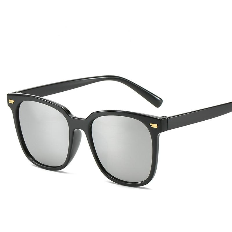 

Korean Version Retro Women Sunglasses OLOEY Rice Nails All-match Female Sunglasses Large Square Jelly Color Glasses UV400 Oculos