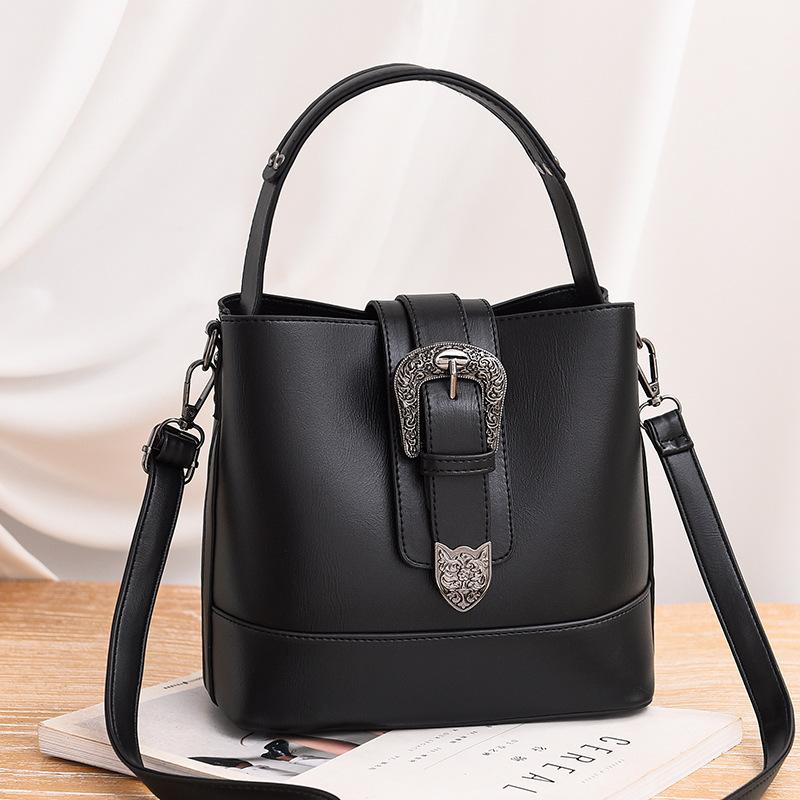 

2021 new fashion bucket bag simple versatile messenger bag, Mark rice white
