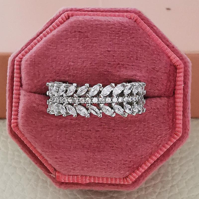 

Cluster Rings Luxury Fashion Marquise Zircon Cut Eternity Band Ring For Wedding Engagement Love Girls Ladys And Women Sepcial Unique R7035, Golden;silver