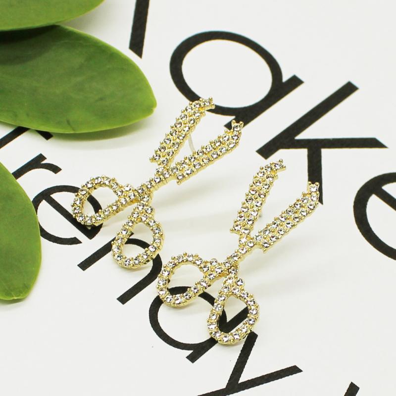 

Shiny Gold Crystal Stud Earrings for Women Scissors Shape 2021 Girls New Geometric Rhinestone Zirconia Earring Trendy Jewelry