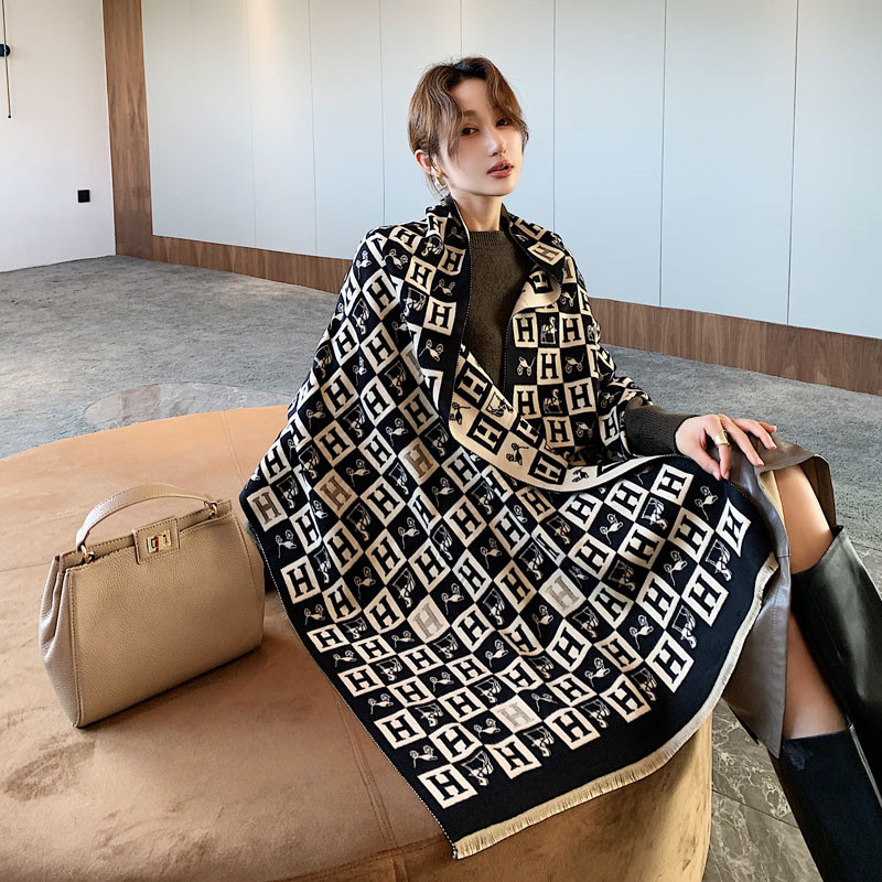 

Scarves and shawls for women's autumn and winter with net