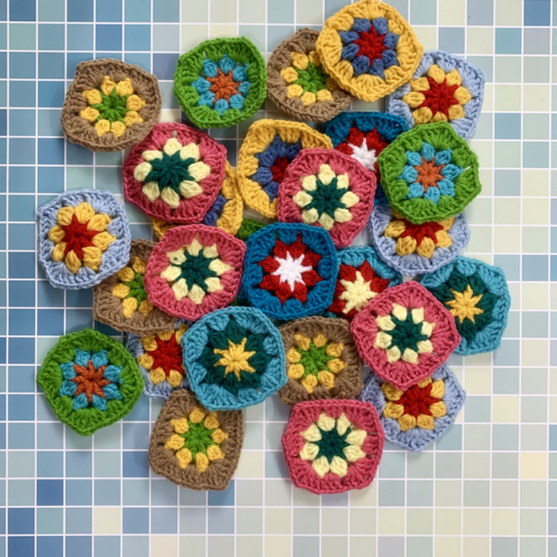 

50pcs/lot Handmade Original 7.5cm Trade Hand Crochet Doilies Pad Handmade Cup Mat Photo Props Placemat Decorative Mat 201123