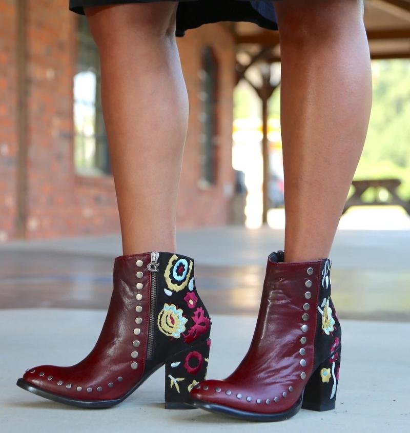 

New 2020 Winter Fashion High-heeled Women Ankle Boots Rivet Embroidered Non-slip Women Boots Pointed Side Pull-up Women's, Red wine