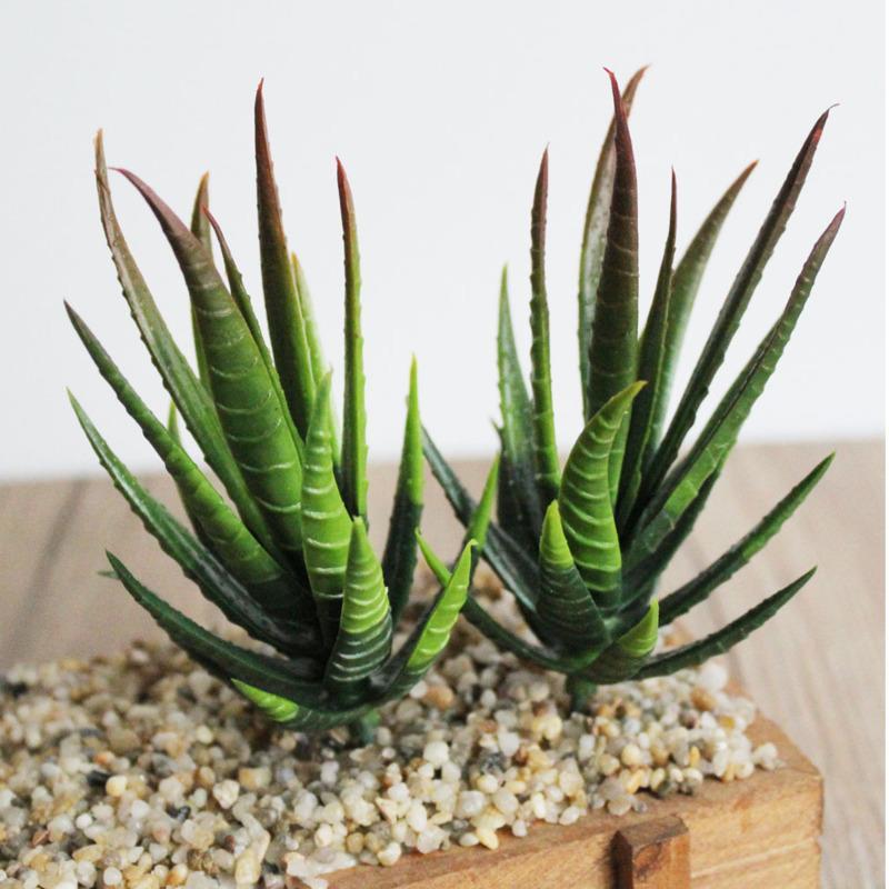 

2Pcs/Lot Artificial Succulent Flower Floral Plastic Plant Fake Aloe Home Garden Decor Landscape Fake Flower Arrangement1