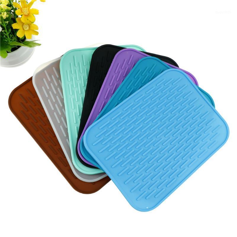 

1PC Silicone Anti-Hot Insulation Mat Non-Slip Placemate Eco Friendly Tableware Drain Pad Pot Dishes1