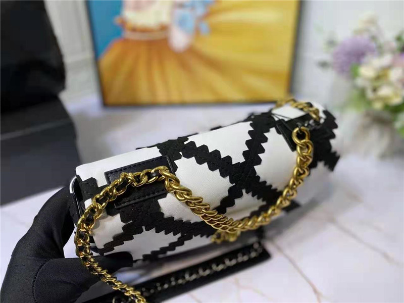 

2021 New Arrival 19bag Flap Bags Black Crochet fabric With White Leather Shoulder Bags Three metal Elements Chain Luxurys Designers Handbags
