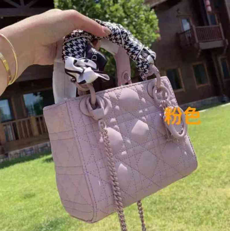 

Classic Designer Handbags Dio Princess d Frosted Home Lingge Lady Bag Leather Net Red Single Shoulder Messenger Chain Fashion, Black 3 grid small