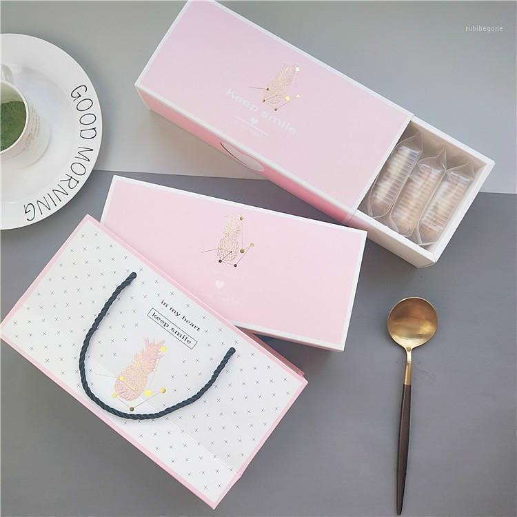 

New Creative Strip Pink Hot Gold Pineapple Cake Box Candy Cookie Baking Gift Box Chocolate Wedding Birthday Party Gift Bag Set1