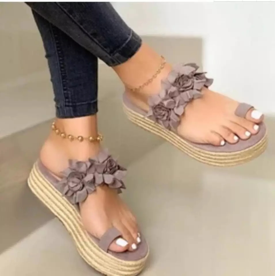 

2021 New Summer Fashion Shoes Women Straw Woven Flowers Casual Platform Flip Flops Outdoor Beach Slippers Dn06, Red