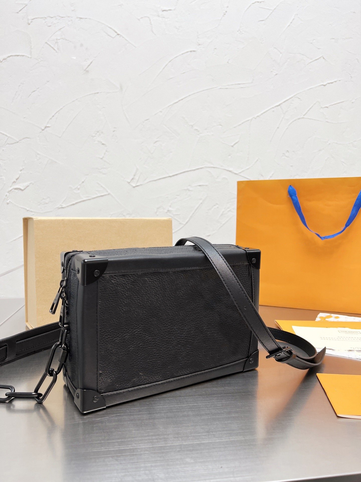 

Top quality Designer shoulder bag for men women Messenger bag cross bag chains handbags presbyopic purse bags handbag with box, Extra cost