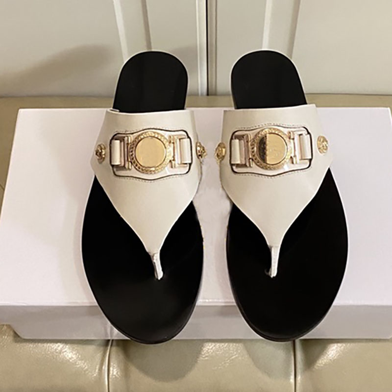

Women Real Leather Slides Designer thong Slippers with Medusa Biggie hardware Flip flops Metal Chain Slipper Fashion Summer Beach Sandals Larger Size With Box 35-43, Color 1
