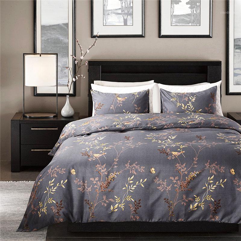 

Modern Style Grey Color Bedding Set King Size Bronzing Flower and Birds Pattern Duvet Cover Set Exquisite Luxury Home Textiles1, Type 1