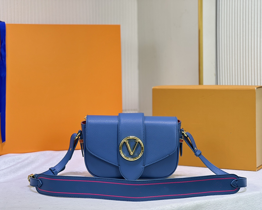 

Designer Lady cross-body bag luxury leather shoulder chain handbag cover classic fashion size 25-17-8cm