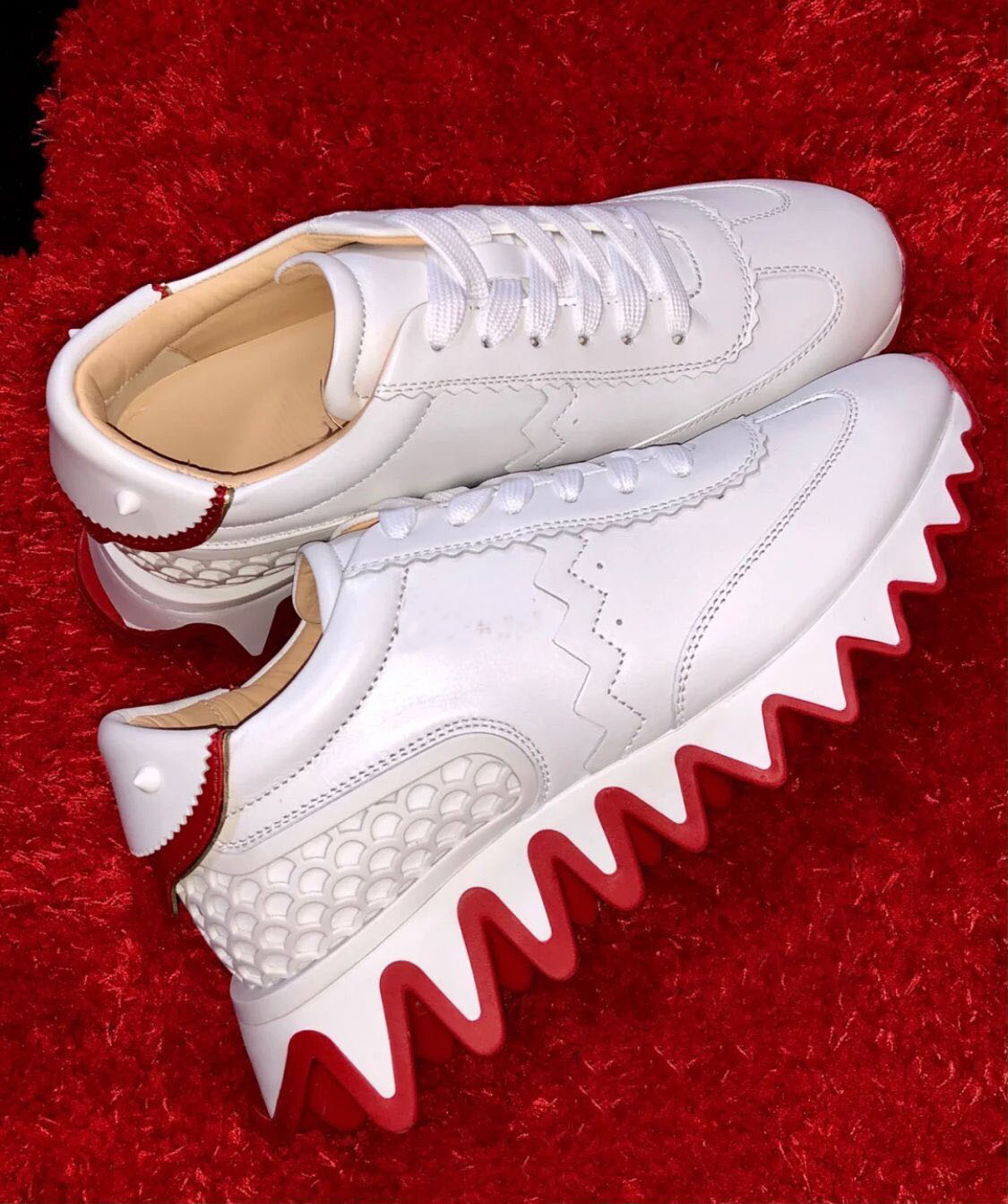 

Outdoor Couple Sports Shoes Fashion Designer Red Bottom Sneakers Men,Women Wholesale Originals Loubishark Casual -- Party Dress Walking, Black