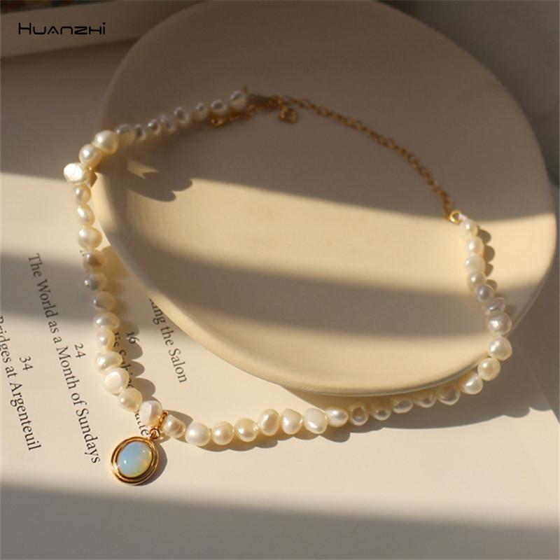 

HUANZHI 2020 New Baroque Freshwater Natural Pearl Moonstone Pendant Necklace Geometric Irregular for Women Girls Party Jewelry