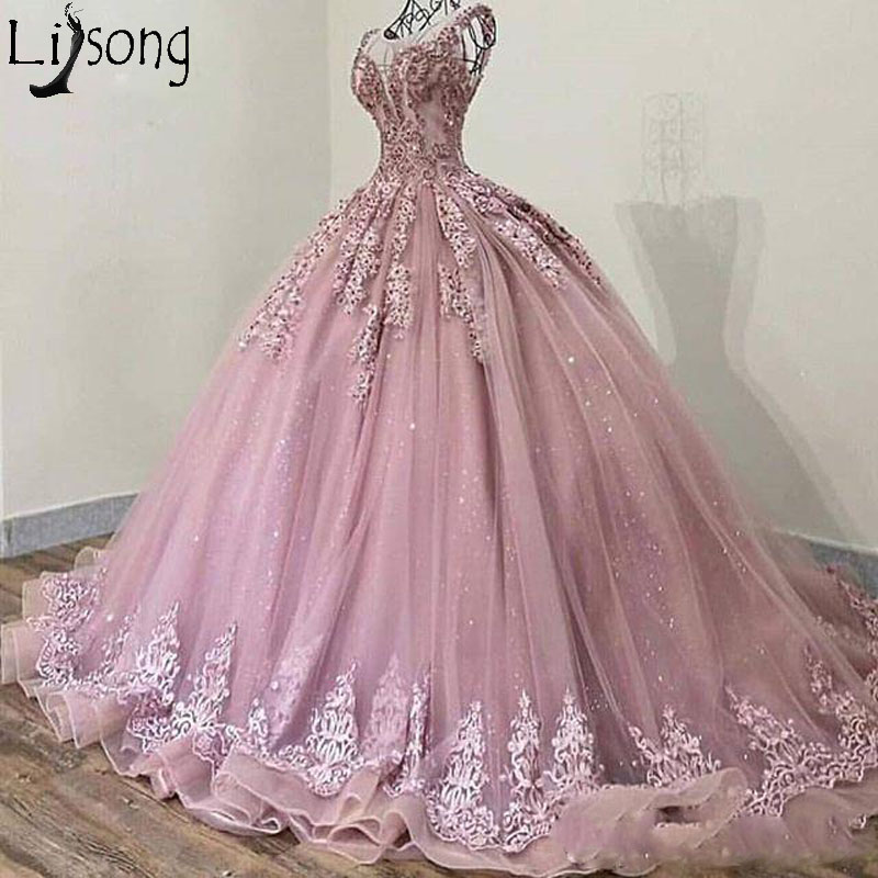 

2019 Elegant Sheer Jewel Neck Evening Dress Ball Gown Lace Appliques Beads Sweep Train Formal Gown Vintage Prom Dresses Hot Sale, Black