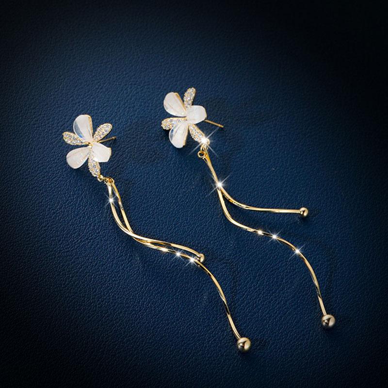 

Dangle & Chandelier 2021 Valentine's Day Gift Small Daisy Flowers Earrings Women Fashion Luxury Accessories For Jewelry 925 Silver Needle