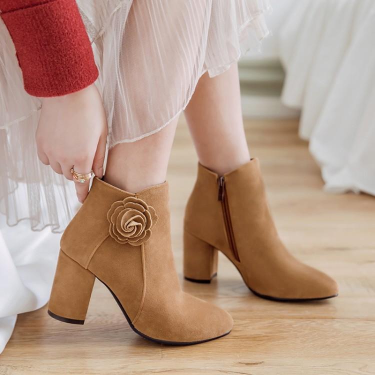 

PXELENA Hot Vogue Flower Ankle Boots Lady Shoes Faux Suede Square High Heels Short Boots Women Round Toe Side Zipper Dress Party, Black