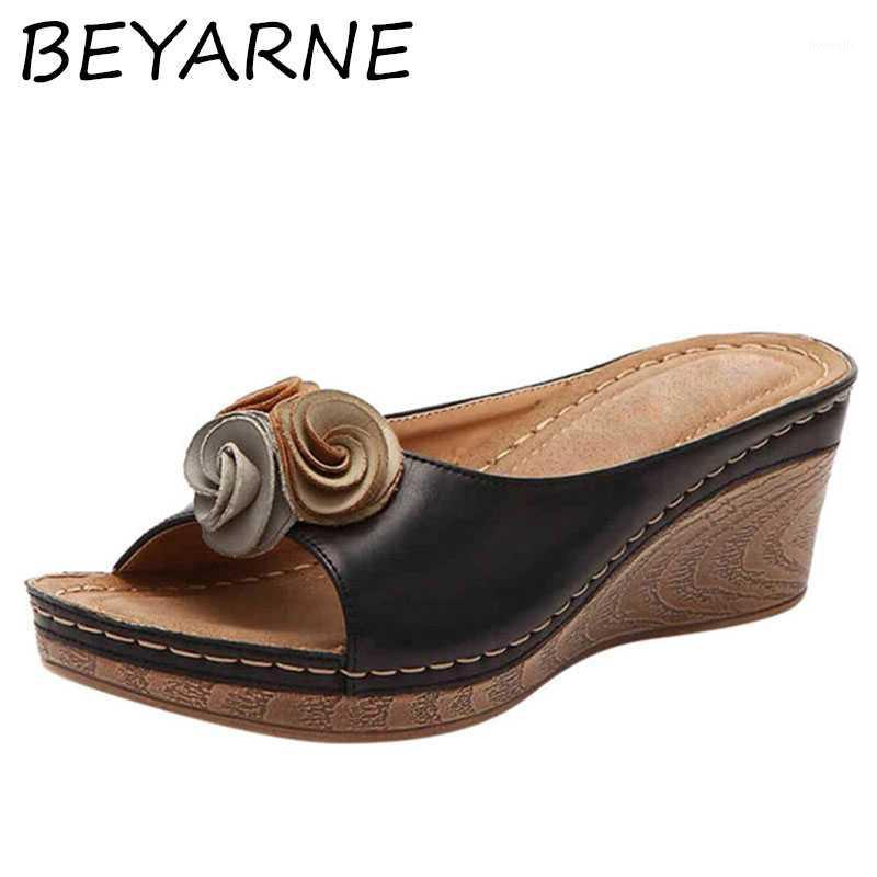 

BEYARNE Sandalias Mujer 2020 Summer Women Handmade Sandals Ladies Shoe Leather Flower Sandals Women Slippers Retro Style Mother1, Beige