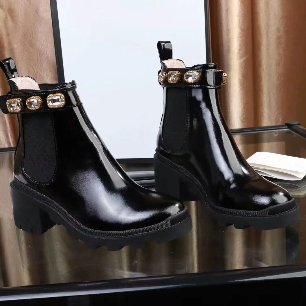 

Designer Ladies short boots 100% cowhide Classic Luxury Bee women Shoes Leather High heeled boots Fashion Diamonds Martin size 35-42, Black patent leather