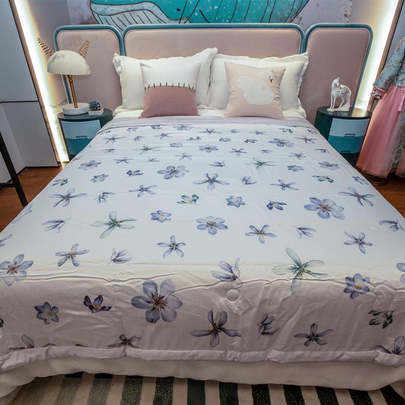 

Gracell company patent product Gracell summer cool quilt-Begonia Flower, Multi