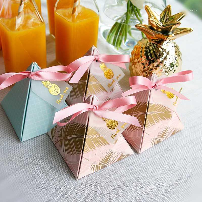 

100pcs Triangular Pyramid Wedding Favors Supplies Leaves Candy Boxes with Thanks Card Gift Box Party Packaging Chocolate Box1