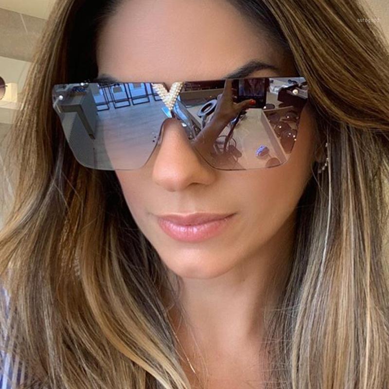 

Sunglasses 2021 Fashion Crystal Letter One Piece For Women Alloy Rimless Sun Glasses Men Vintage Oversized Shades1