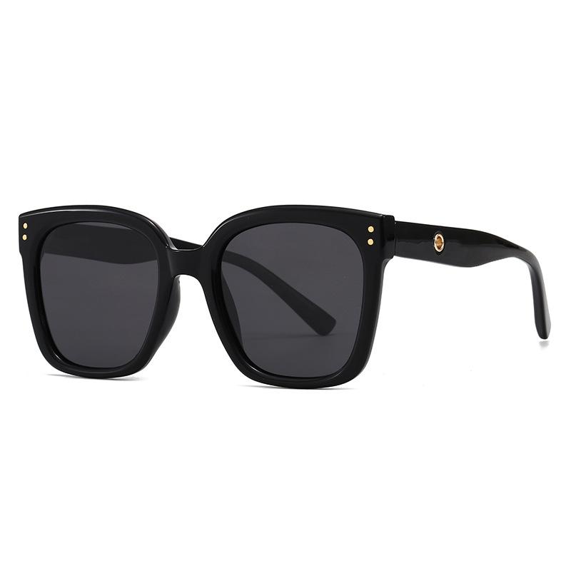 

Sunglasses Classic Fashion Polarized Women Design Vintage Sun Glasses Male Outdoor Driving Goggles UV400 Oculos
