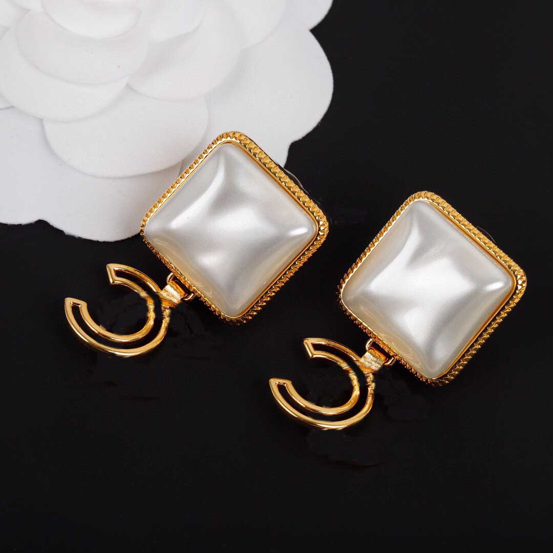 

2021 Hot sale Top quality drop earring with square shape white and stamp for women wedding jewelry gift in 18k gold plated free shipping wit