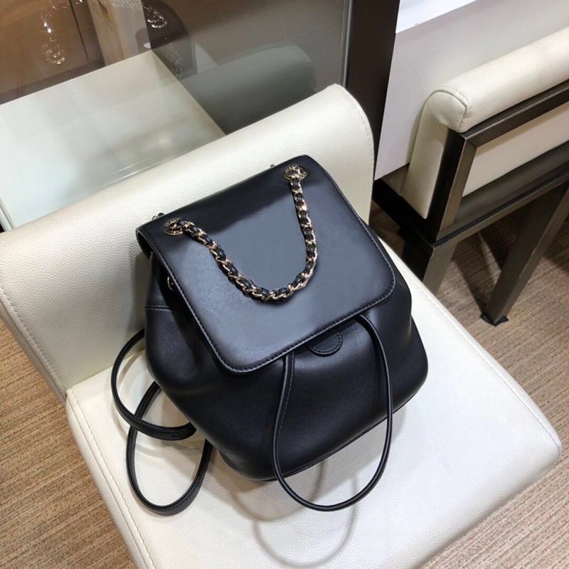 

Gold clasp lamb skin with light gold metal fashion bags AS0322 The size is not big but the capacity is not small Cabinet and delicate