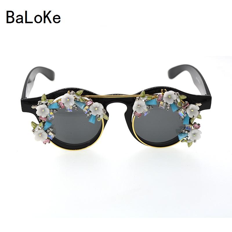 

Baroque Sunglasses Women Double Layer Flip Glasses Metal Punk Sunglasses Carved Crystals Fashion Clamshell Eyewear