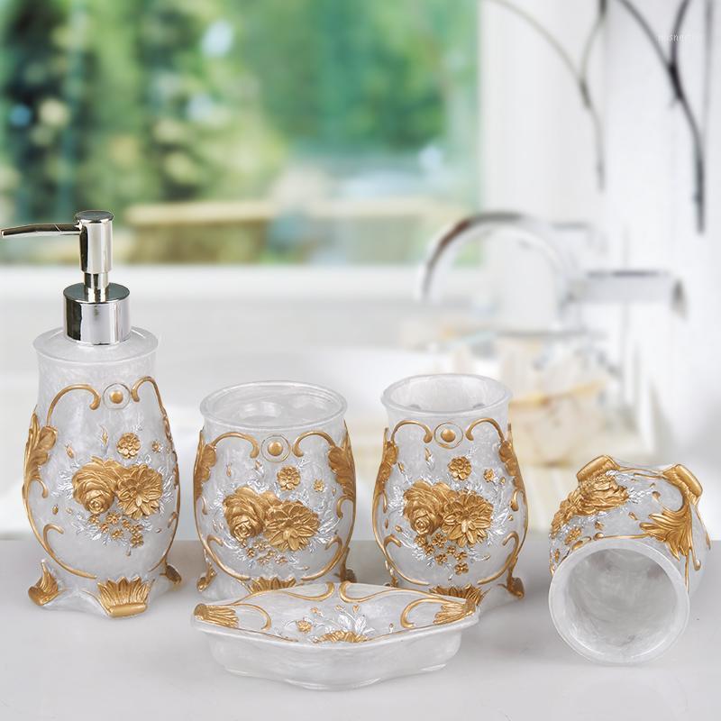 

European resin Bathroom set Couple mouthwash cup Soap dish Toothbrush Holder Plastic tray Home decoration Christmas gift1