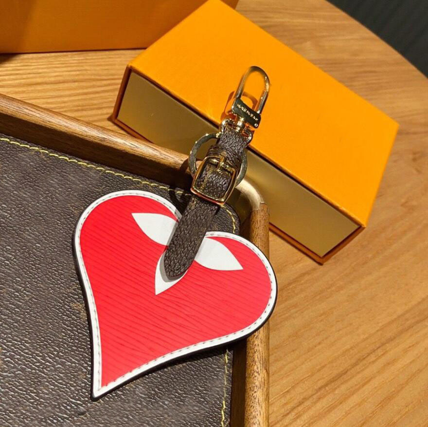 

Creative Brand Letter Printed Cartoon Big Love Heart Pattern Key Chain PU Leather Designer Luxury Car Handbag Keychain Accessories, Silver