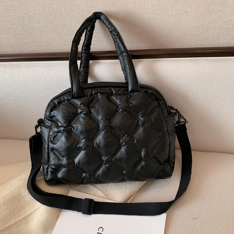 

Designer- Diamond Lattice Large Capacity Shoulder Bag for Women Winter New Casual Zipper Fashion Crossbody Handbag, Blue