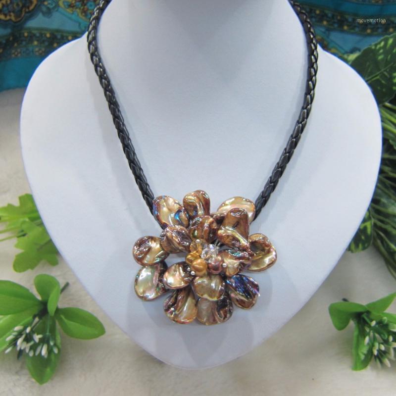 

2020 New Trendy Retro Ethnic Mop Jewelry Handmade Crystal Shell Flower White &freshwater Pearl Necklace Necklaces for Women1